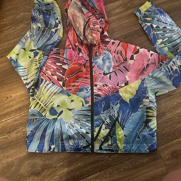 Nike Wind jacket - Picture 1 of 2